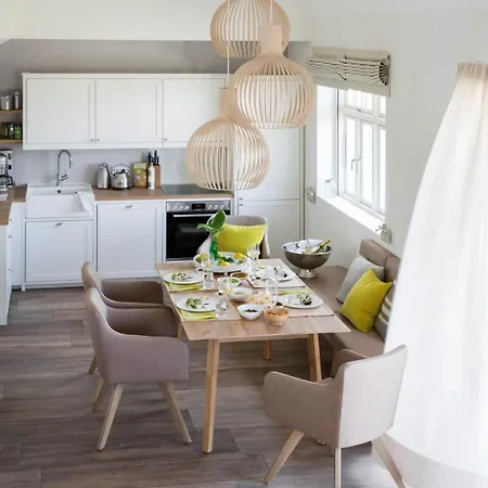 بيت للعطل Reetdorf Geltinger Birk Malerhaus Eisnebel